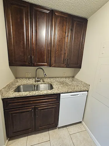 1803 E St #203 Photo 1
