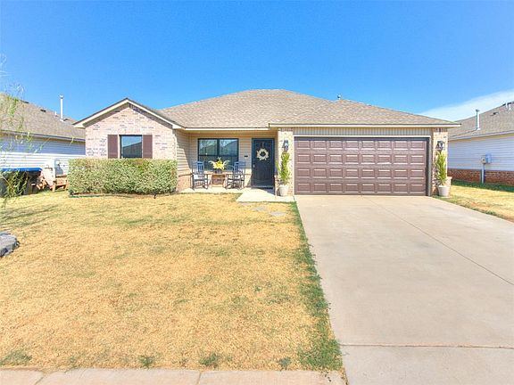2nd image of 1325 Peridot Ln