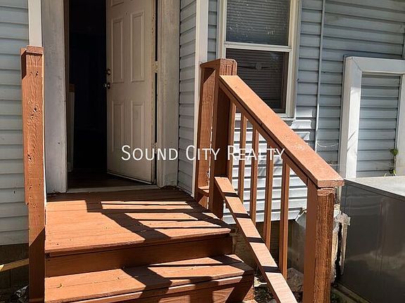 4th image of 1731 Dr Db Todd Jr Blvd