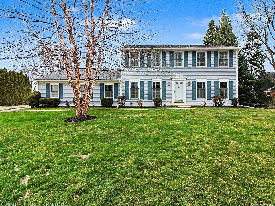 1st image of 42356 Cotswold Ct