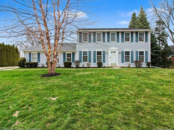 42356 Cotswold Ct, Northville, MI 48168