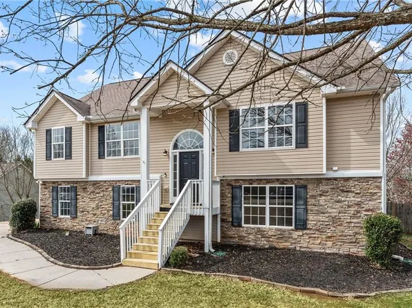 64 Bedford Falls Ct, Jefferson, GA 30549