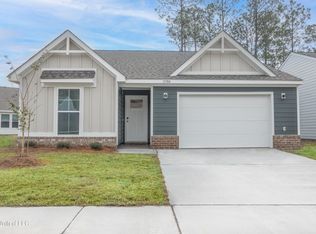 211 Savannah Gardens Rd #6, Ocean Springs, MS 39564