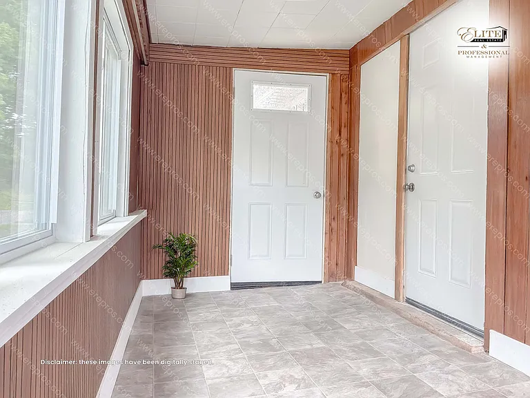 2515 Bagley St — Photo 3