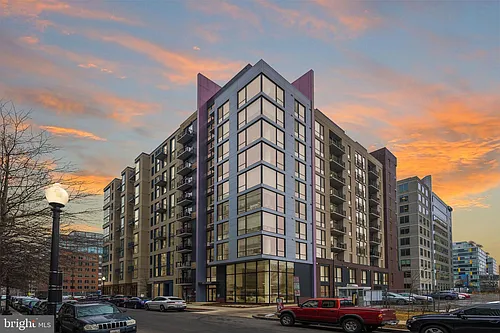 37 L St SE Photo 1