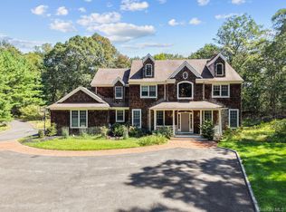 18 Watercrest Court, Head Of The Harbor, NY 11780