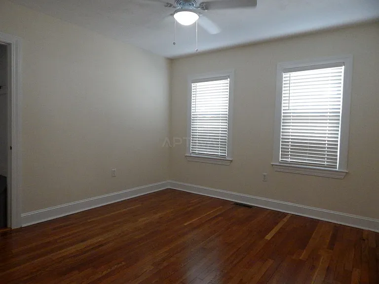 31 Sunset Ave — Photo 8