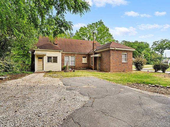 3rd image of 601 Highland Park Dr