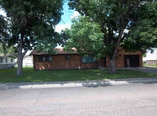 913 W Reid Ave, North Platte, NE 69101