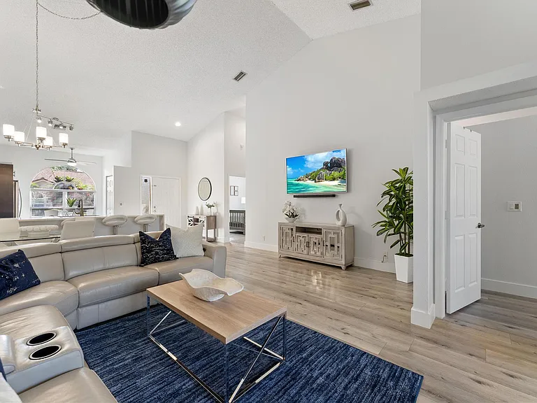 1903 Rosewood Way — Photo 13
