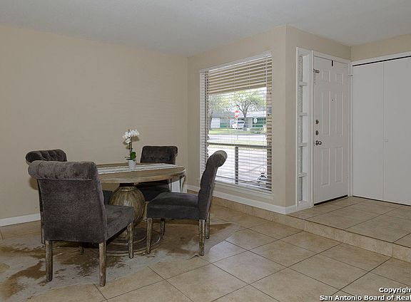 5th image of 12622 Moss Hollow St