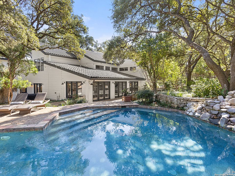 2nd image of 28825 KALKALLO DR