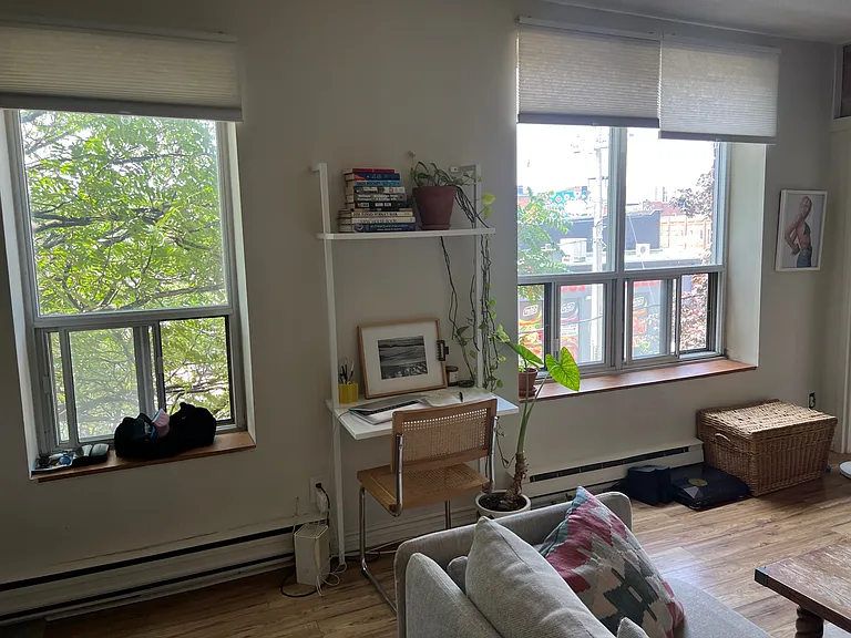 225 Gladstone Ave — Photo 56