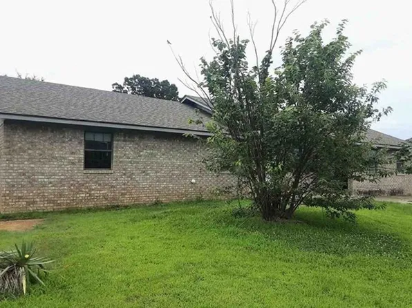 106 Lanita Dr, Roland, OK 74954