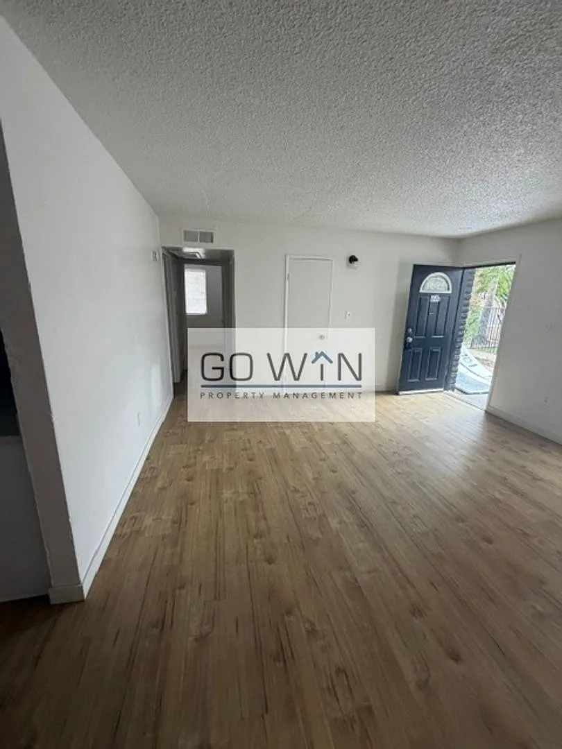 68 W Southern Ave — Photo 4