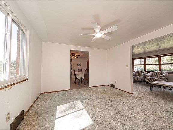 4th image of 9948 Saltsburg Rd