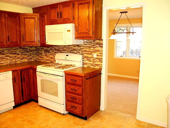 5th image of 118 Oakhurst Dr