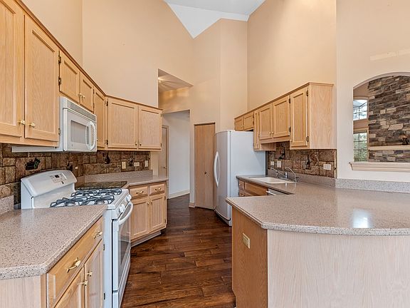 5th image of 21368 Settlers Pond Dr