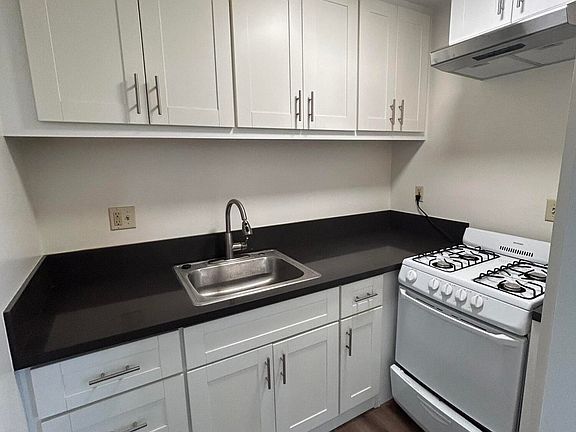 3rd image of 47 Ocean View Ave APT 4