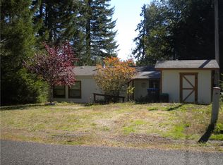 1861 E Trails End Dr, Belfair, WA 98528