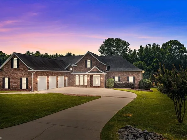 420 Steeple Chase Trl, Salisbury, NC 28144