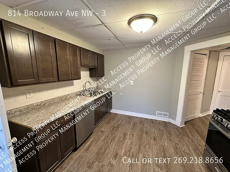 814 Broadway Ave NW #3 — Photo 13