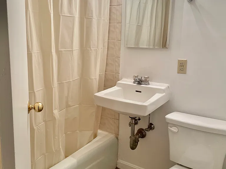 1077 Beacon St #A — Photo 2