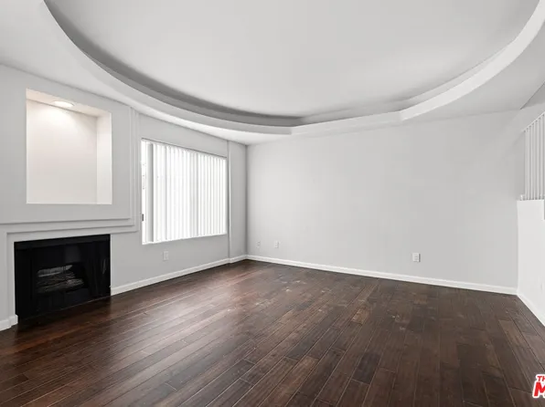 10627 Moorpark St APT 8, Toluca Lake, CA 91602