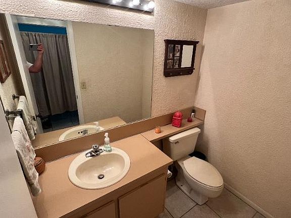4th image of 2811 SW 28th Way #1214