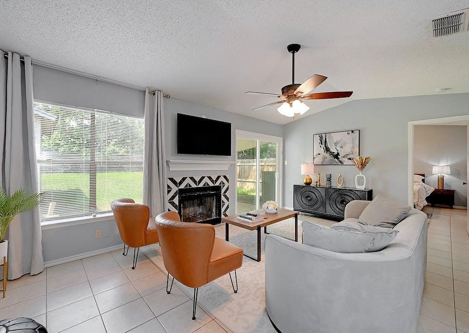 1st image of 2835 Coral Field Dr