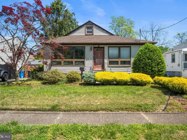 427 Woodbine Ave, Westville, NJ 08093