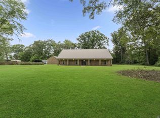 810 Lemon B Rd, Slaughter, LA 70777
