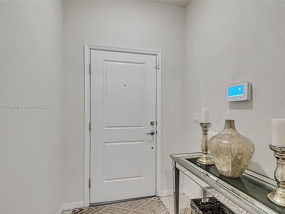 2nd image of 2809 Bard St