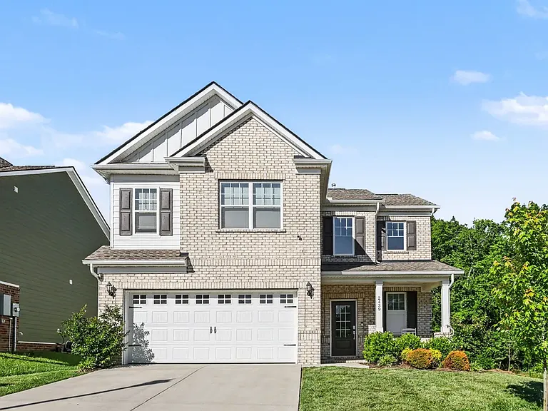 2439 Williams Ridge Dr — Photo 2