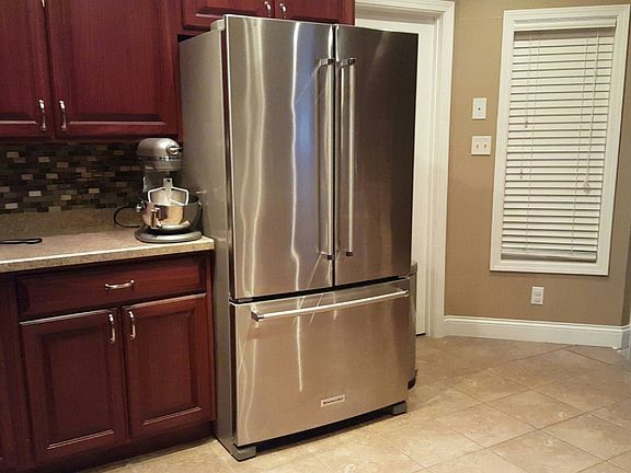 4th image of 1280 Hartley Ave