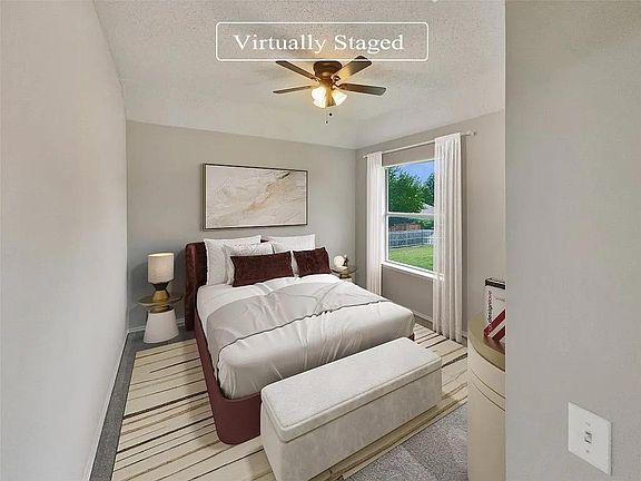 4th image of 433 Durrand Oak Dr