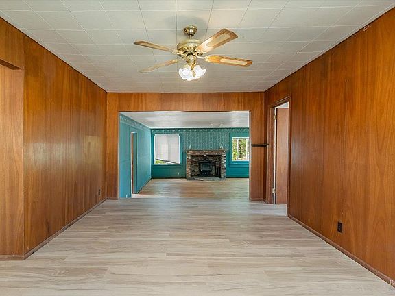 4th image of 303 - 307 N Ash Street