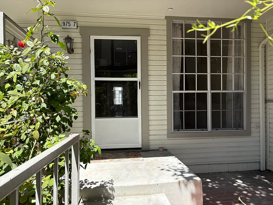 975 Belmont Ter #7