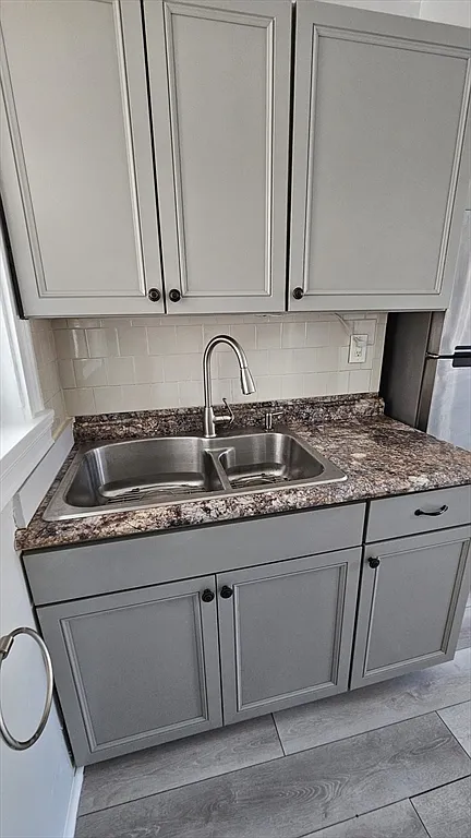 2 bed, 1.0 bath, 1000 sqft, $2,300 — Photo 4