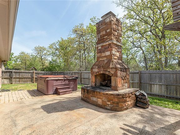 2nd image of 2455 Newark Cir