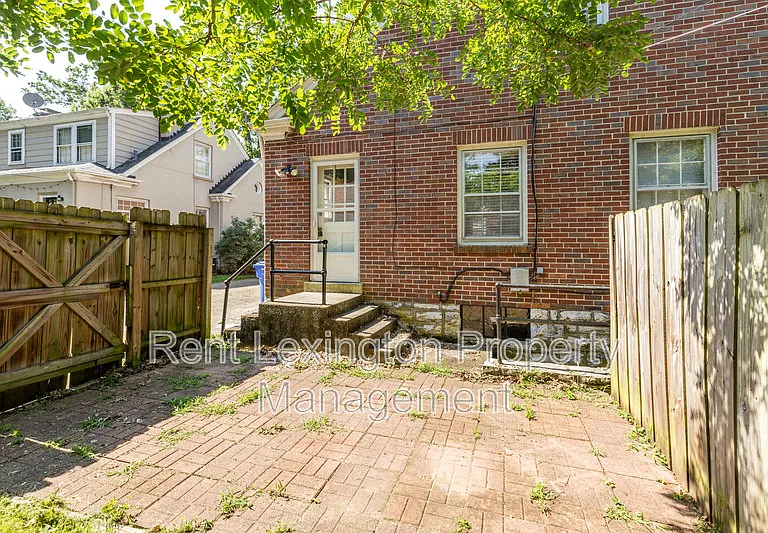 123 Barberry Ln — Photo 27