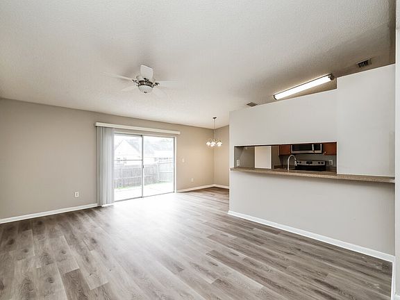 3rd image of 317 Regal Park Dr