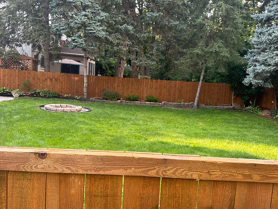 2nd image of 8 Byfield Ln