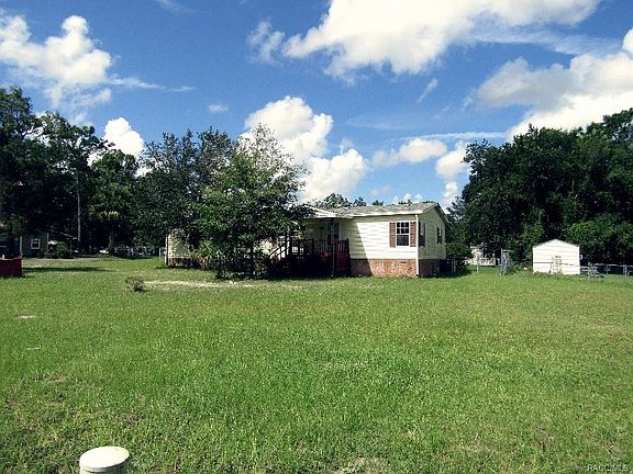 3rd image of 3426 N Holiday Dr
