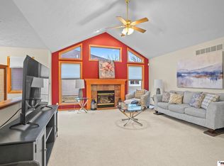 8105 Cheney Ridge Rd, Lincoln, NE 68516
