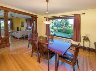 305 N Forest St, Bellingham, WA 98225