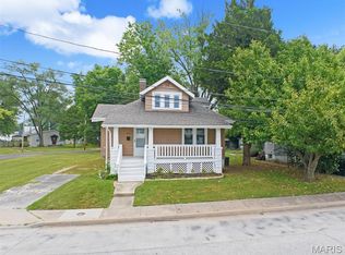 122 N 15th St, Belleville, IL 62220