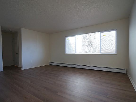 4th image of 1225 S Coffman St #1