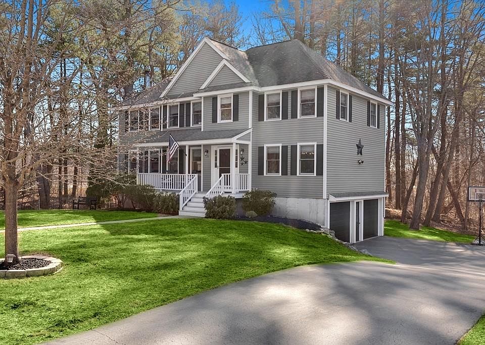 1st image of 28 Goldsmith Dr
