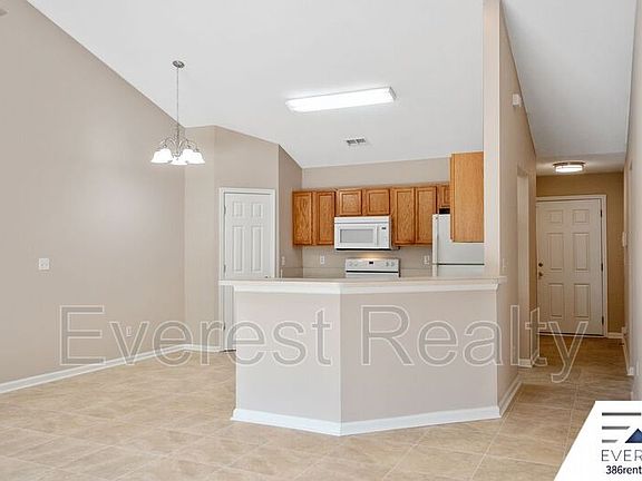3rd image of 6 Rosecroft Ln #A